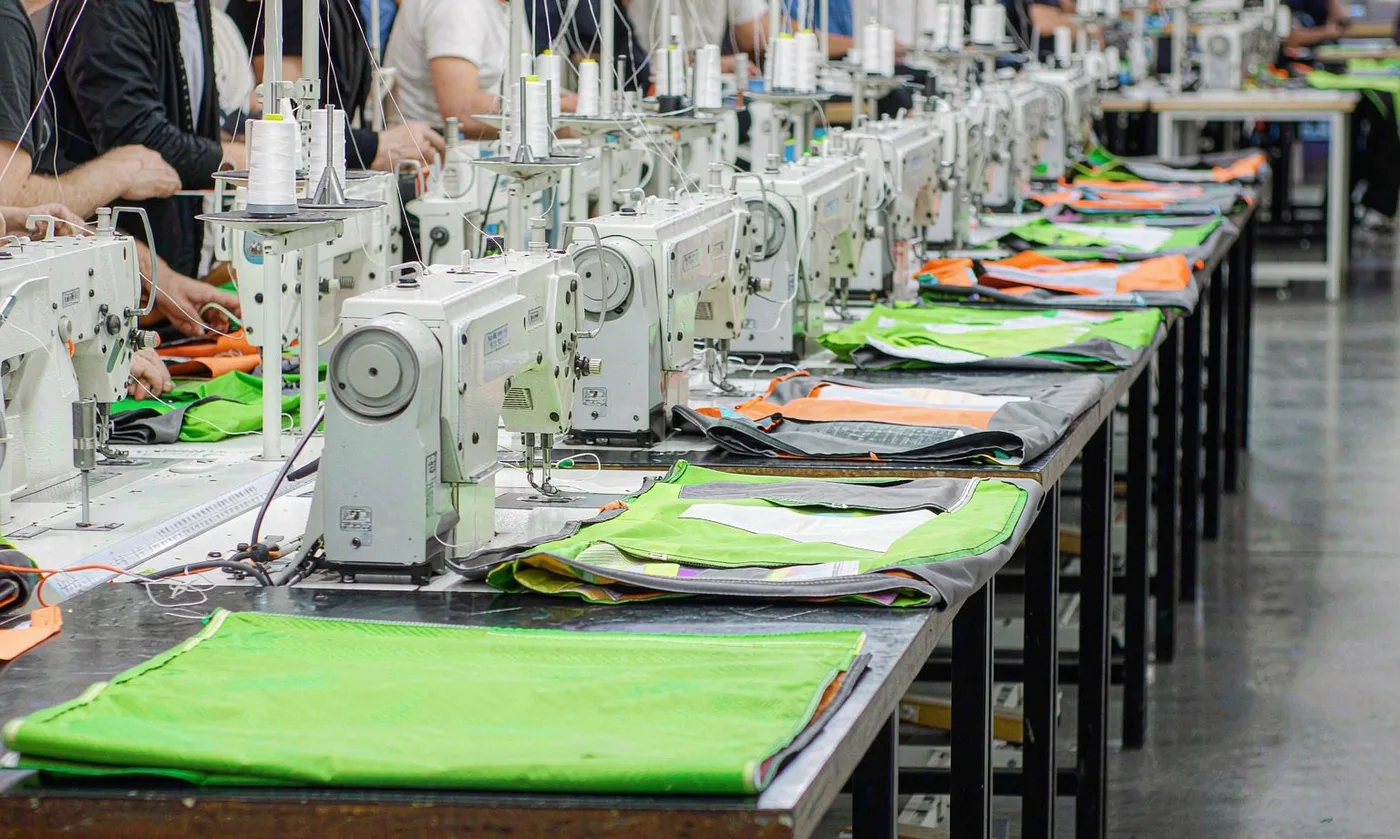 Custom Pet Carrier: Design and Order Process - production reference